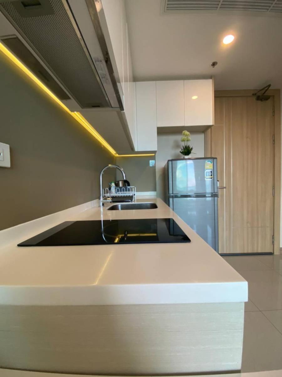 Riviera Jomtien Beach By Monthstayz Room photo